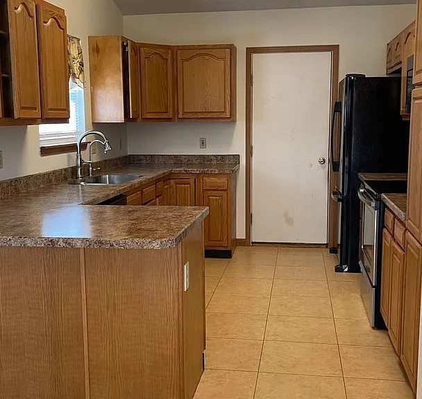205 S Furlong Dr — Photo 1