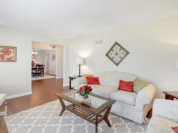 4th image of 9153 Park Haven Ln