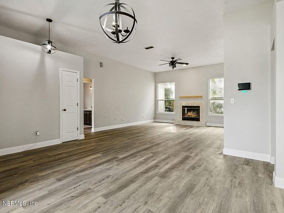 5th image of 1475 DOG FENNEL Court