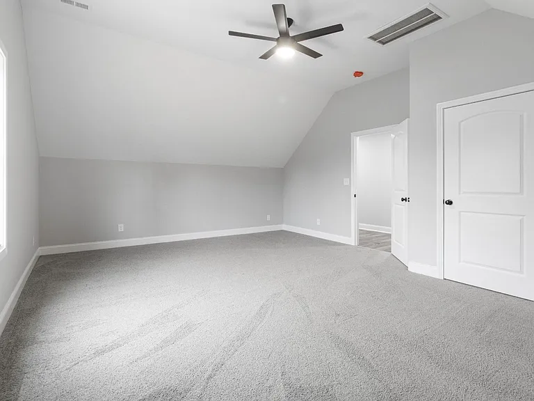 2125 Powell Rd — Photo 27