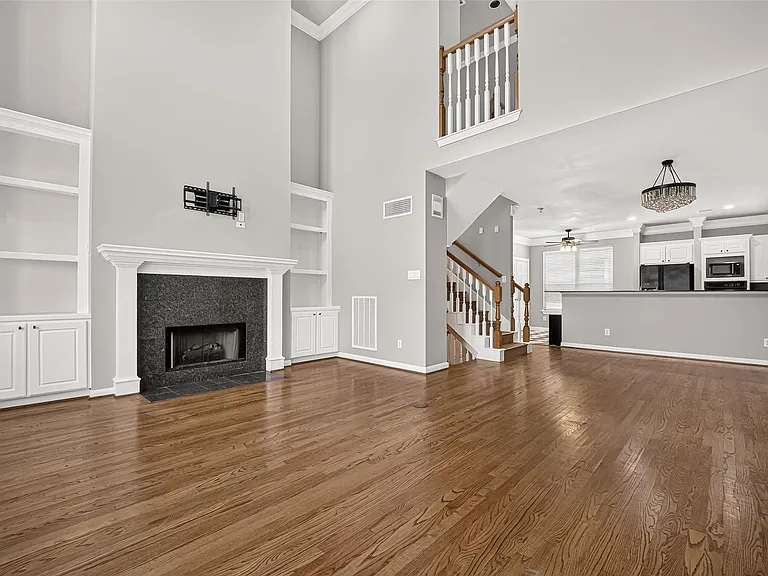 1513 Roy St — Photo 10