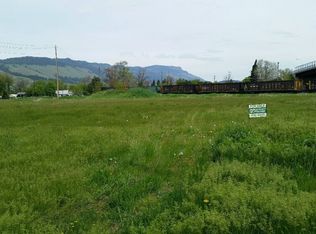 705 Palmer Ave, La Grande, OR 97850