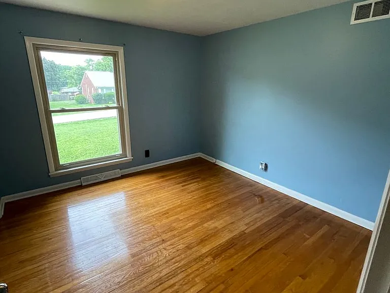 921 Brookhaven Dr — Photo 12