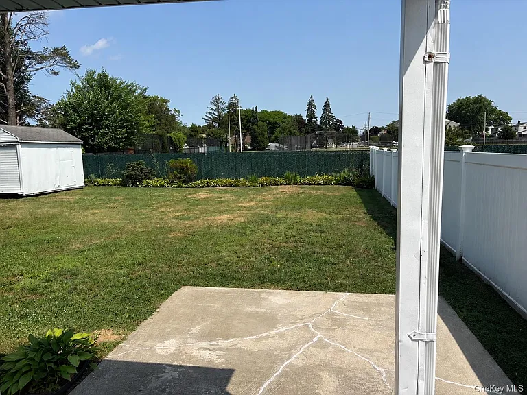 64 Sherman Ave — Photo 12