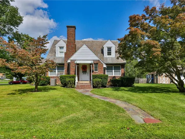 2727 Broad St, Easton, PA 18045