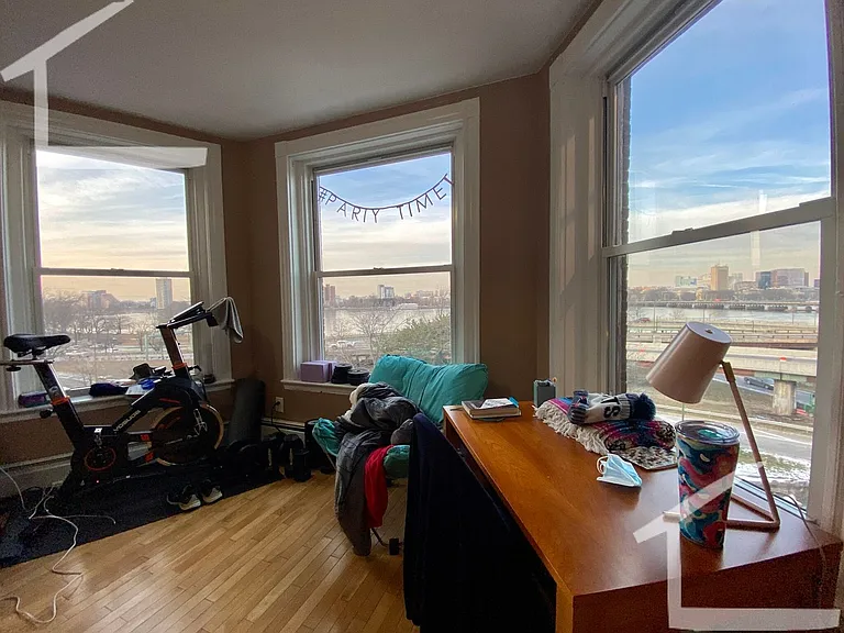 12 Bay State Rd #4R — Photo 5