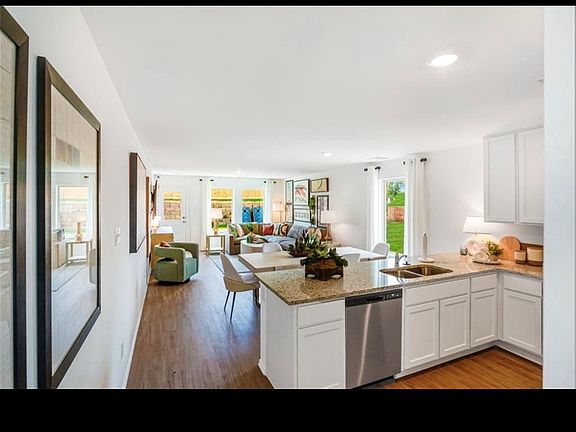 4th image of 2309 Wolford Ct