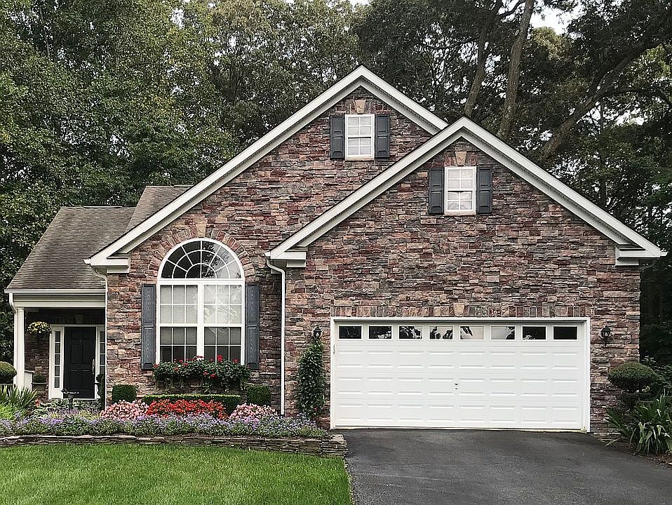 1st image of 22524 Woods Ct