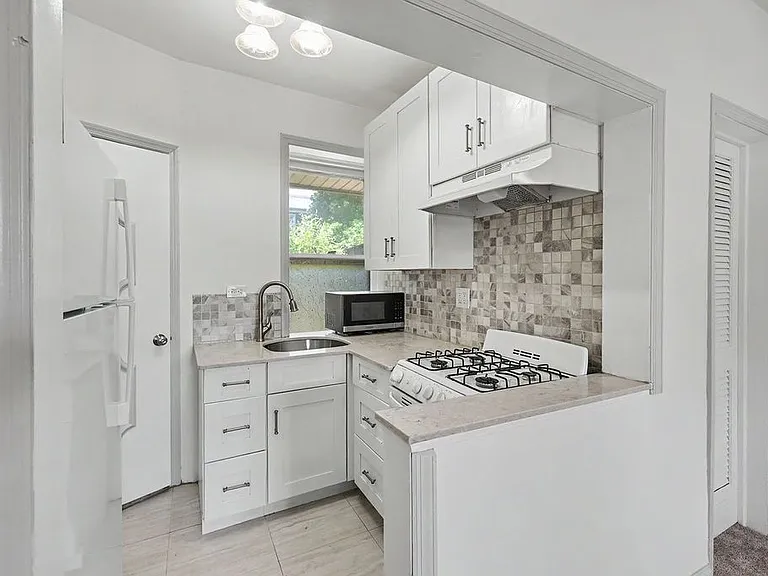 61 Orchard Ave #C1 — Photo 13