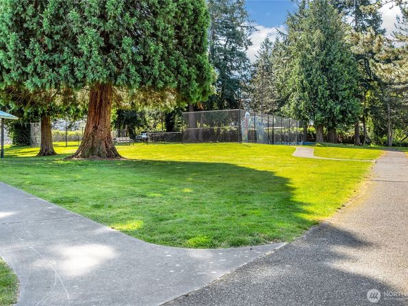22018 28th Place S #5, Des Moines, WA 98198