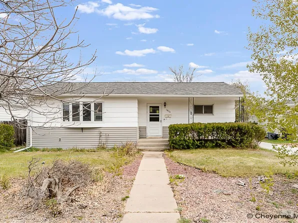 1836 Oxford Dr, Cheyenne, WY 82001
