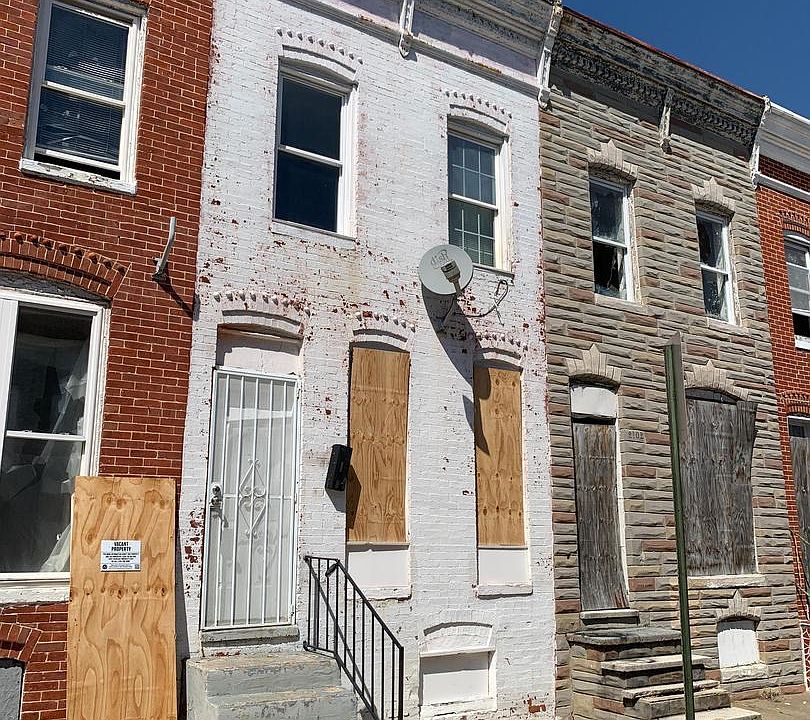 1st image of 2104 Ridgehill Ave