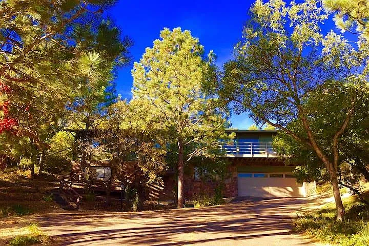 9 Thayer Rd — Photo 1