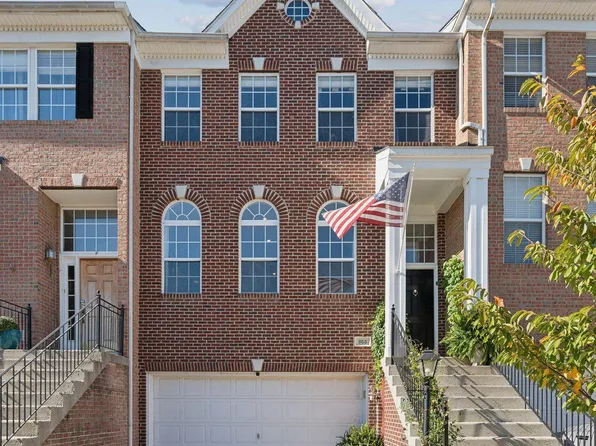 853 Valemount Ter NE, Leesburg, VA 20176