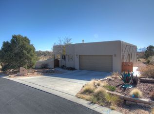 18 S Arroyo Ridge Rd, Santa Fe, NM 87508