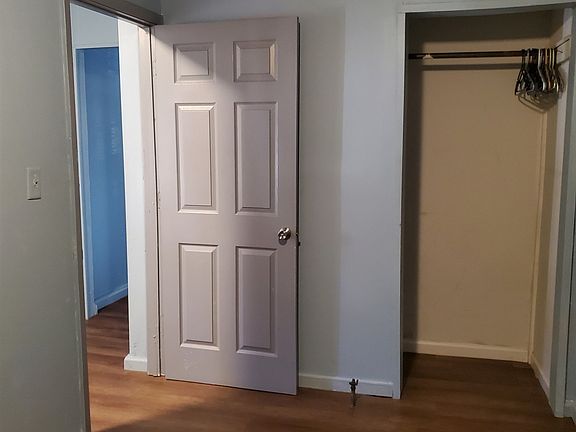 4th image of 1012 Pine St