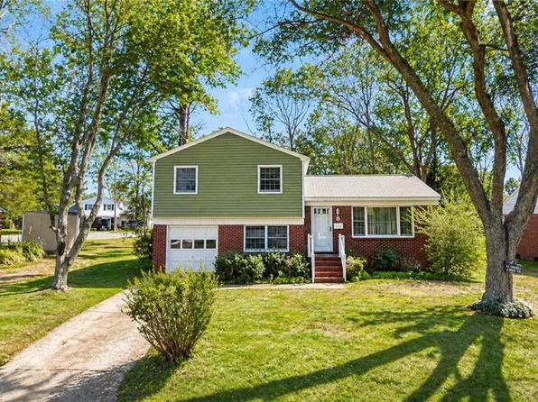 8 Winnard Rd, Hampton, VA 23669