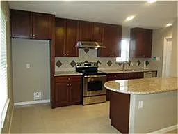 3 bed, 2.0 bath, 1619 sqft, $1,995 — Photo 4