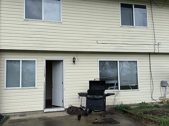 5th image of 41043 Gunter Ct