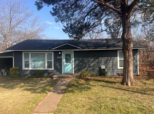 2627 W Johnson St, Denison, TX 75020