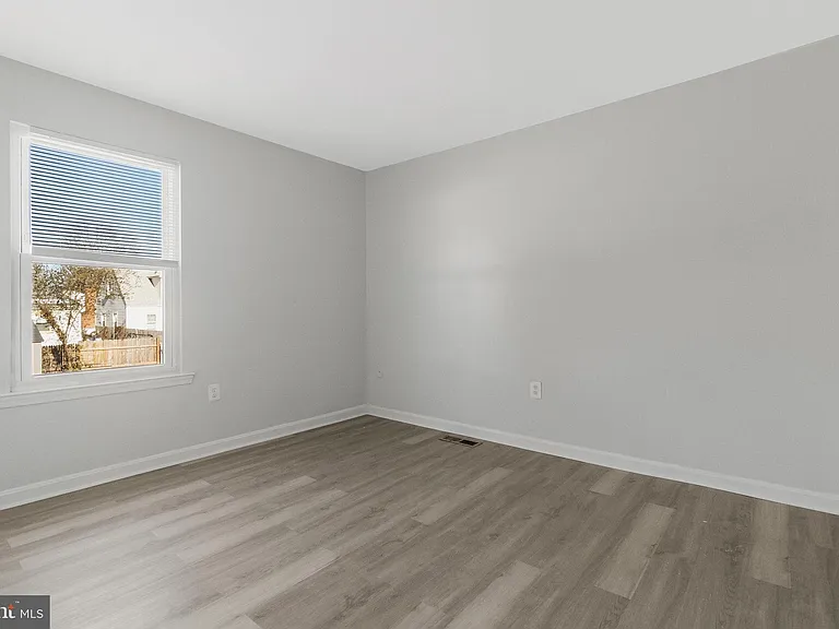 5004 Roanoke Pl — Photo 16