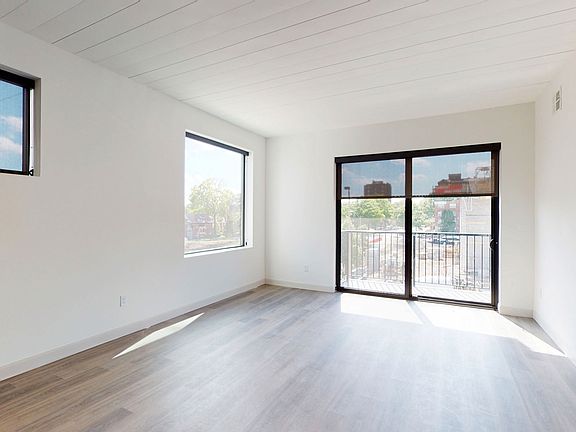 Dining/Living room