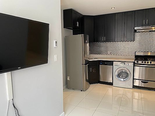1st image of 347 Manhattan Ave #5