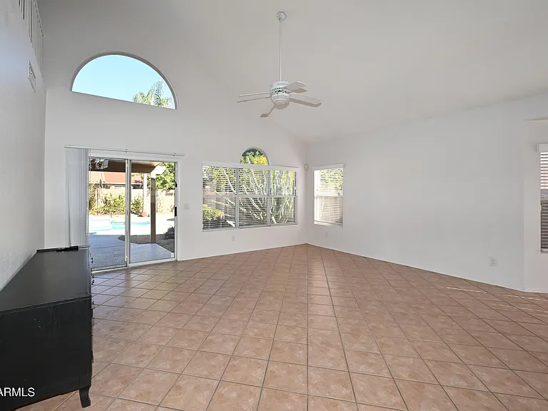 5730 E Gelding Dr — Photo 5