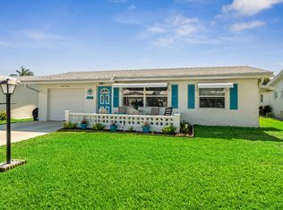 707 SW 15th St, Boynton Beach, FL 33426