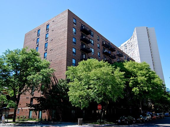 2nd image of 3900 N Pine Grove Ave APT 509