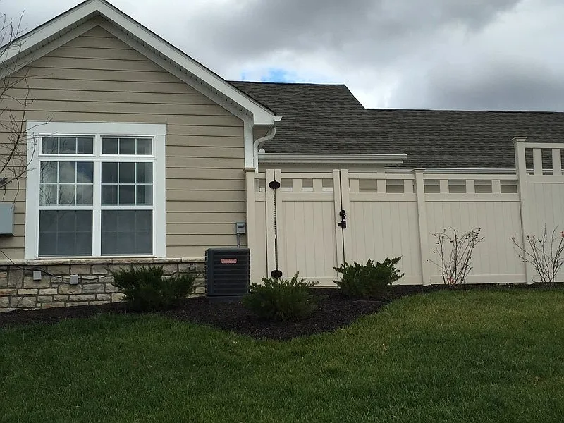 4720 Cobblestone Dr photo 1