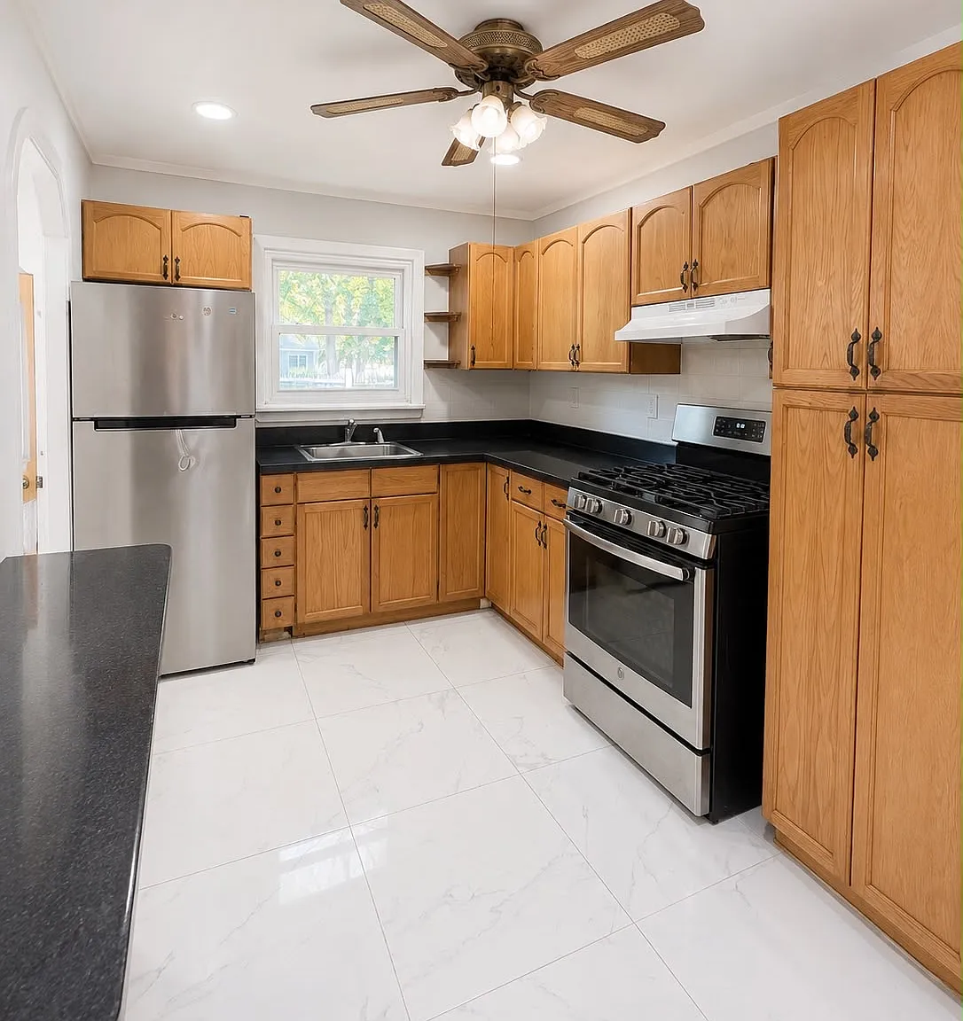 4 bed, $3,500 — Photo 4