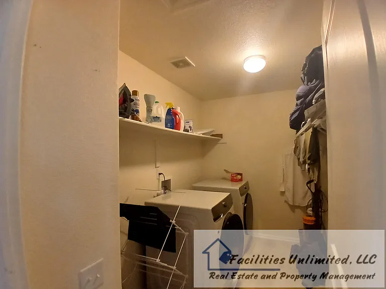 3145 New Castle Dr — Photo 12