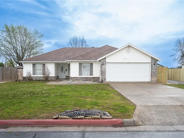 213 N Oak St, Lowell, AR 72745