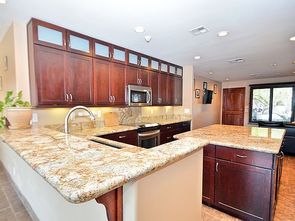 3rd image of 4101 E Dahlia Dr