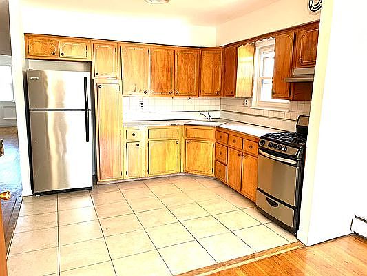 1st image of 2222 42nd St APT 3R