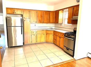 2222 42nd St APT 3R, Astoria, NY 11105