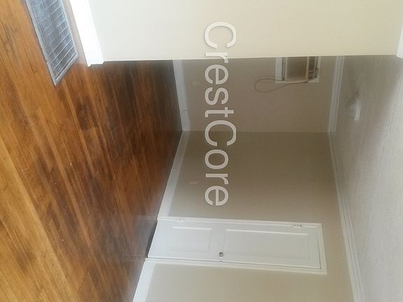 3rd image of 4840 Bowen Ave