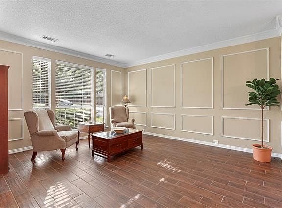 4th image of 109 Pecan Hollow Dr