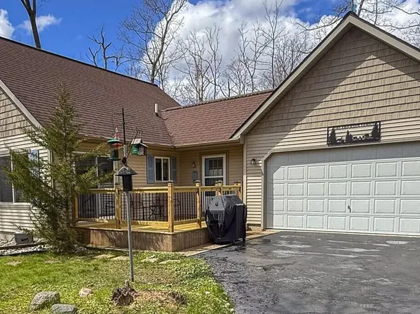 220 Robin Hood St, Roscommon, MI 48653