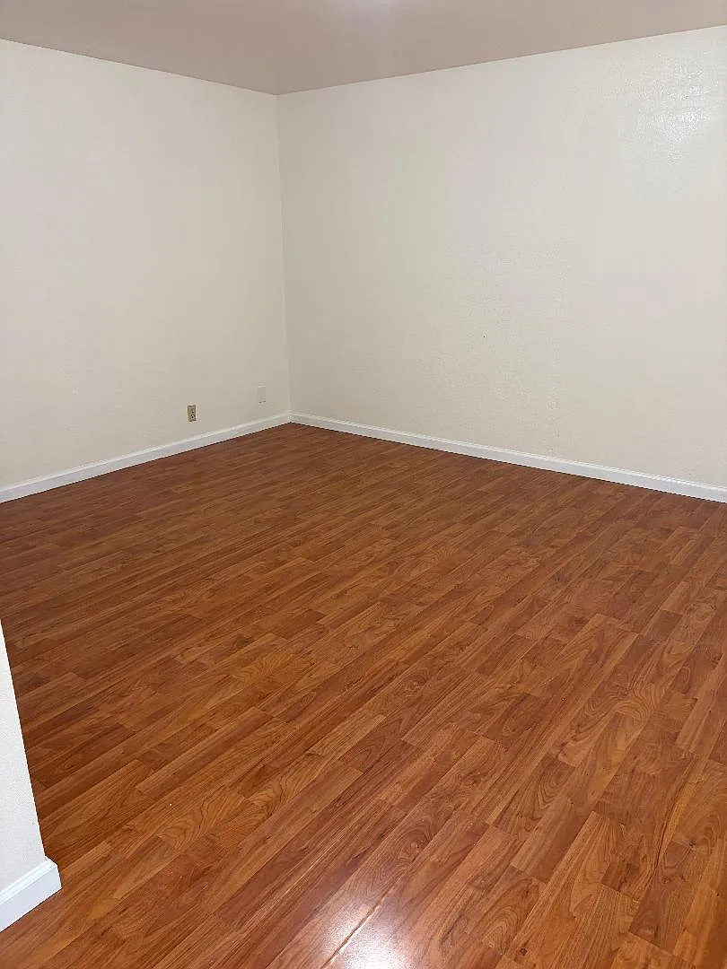 1625 Alum Rock Ave — Photo 3
