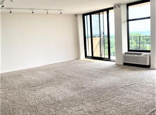 1920 N Clark St APT 12C, Chicago, IL 60614