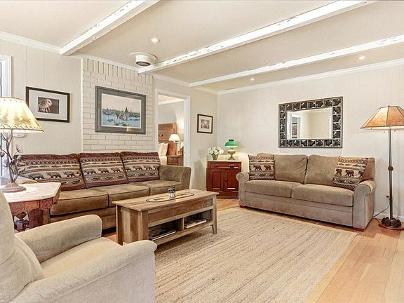 3rd image of 417 Broadway Ave