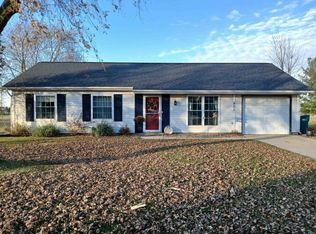 505 W Darby Dr, Otterbein, IN 47970