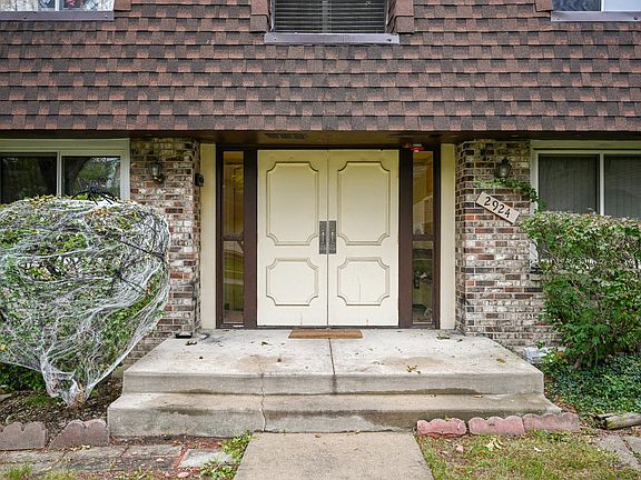 2nd image of 2924 Roberts Dr APT 6