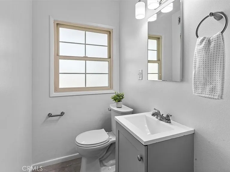 529 W Blaine St — Photo 21