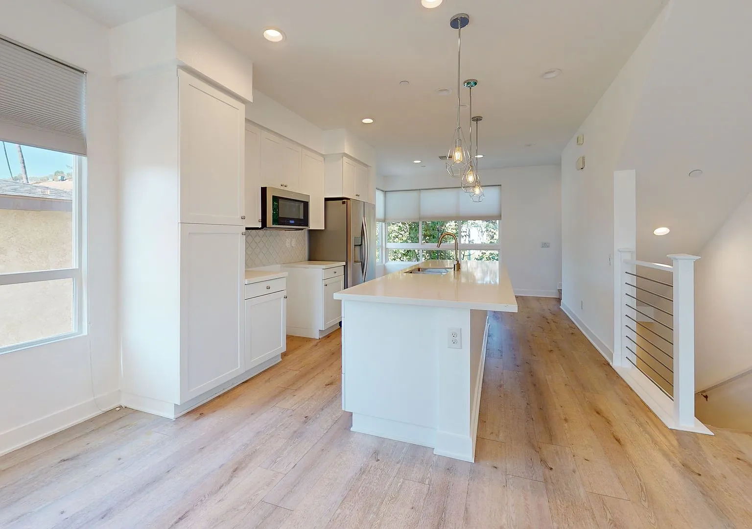 118 S Avenue 50 — Photo 2