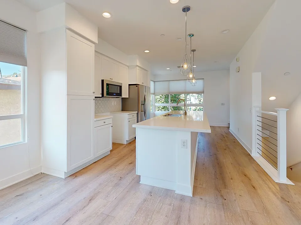 118 S Avenue 50 #501
