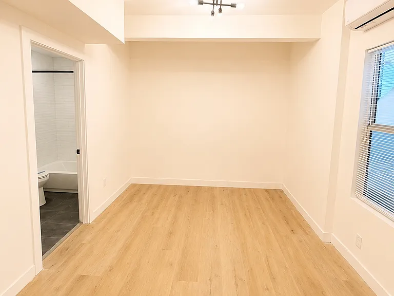 1600 E Ocean Blvd #5 — Photo 3