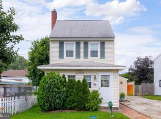 48 Mechanic St, Bridgeport, NJ 08014